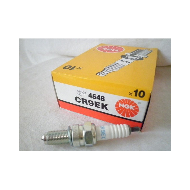 CR9EK  NGK Spark Plug CR9EK Yamaha FZ-6 Fazer '04-'11 YZF R6 '99-'11