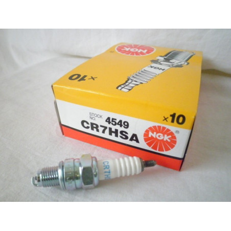 CR7HSA  NGK Spark Plug CR7HSA Yamaha Crypton-105-115 Crypton R-110