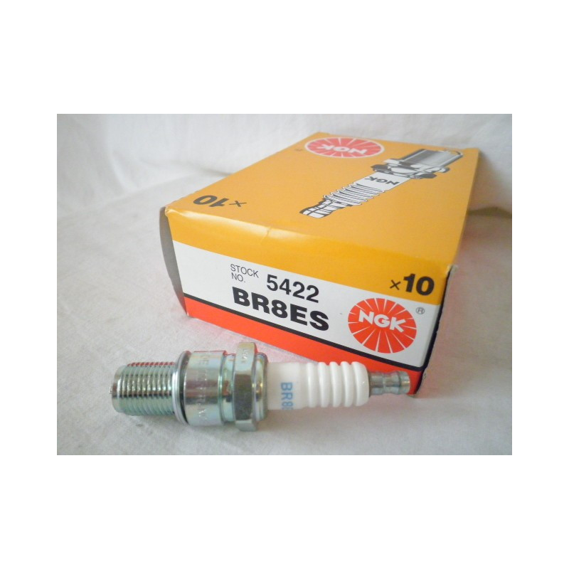 BR8ES  NGK Spark Plug BR8ES