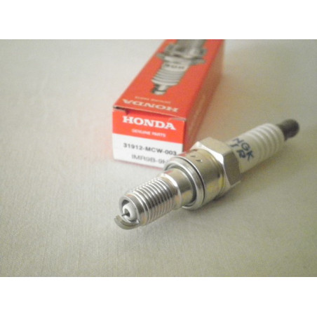 31912MCW003  Spark Plug IMR9B-9H Honda VFR-800 '02-'09