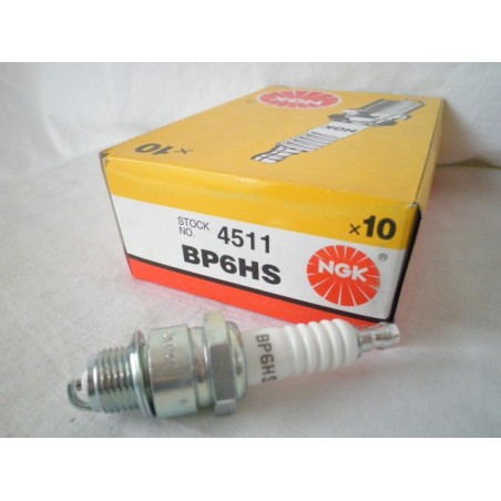 BP6HS  NGK Spark Plug BP6HS
